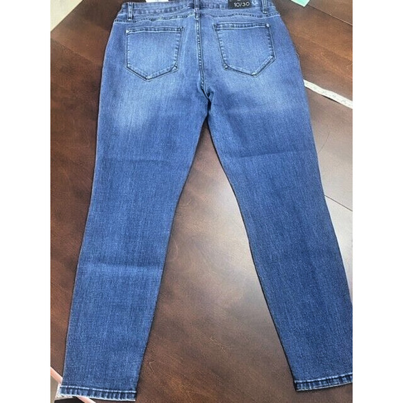 NWT Kensie Effortless Ankle Jeans Women 10 / 30 Frayed Stretch Distress Studded - Picture 5 of 9